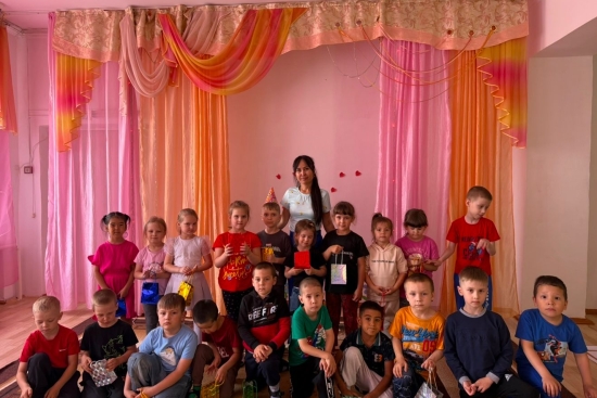 28.05.2026 Группа предшкольной подготовки “Айгөлек”🌈 До выпускного — 1 день.
